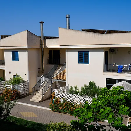 Club Stella Marina Sicilia סקוליטי